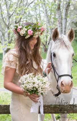 boho bride and horse
